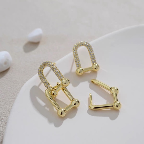 Jewelry - Retro minimalist style earrings